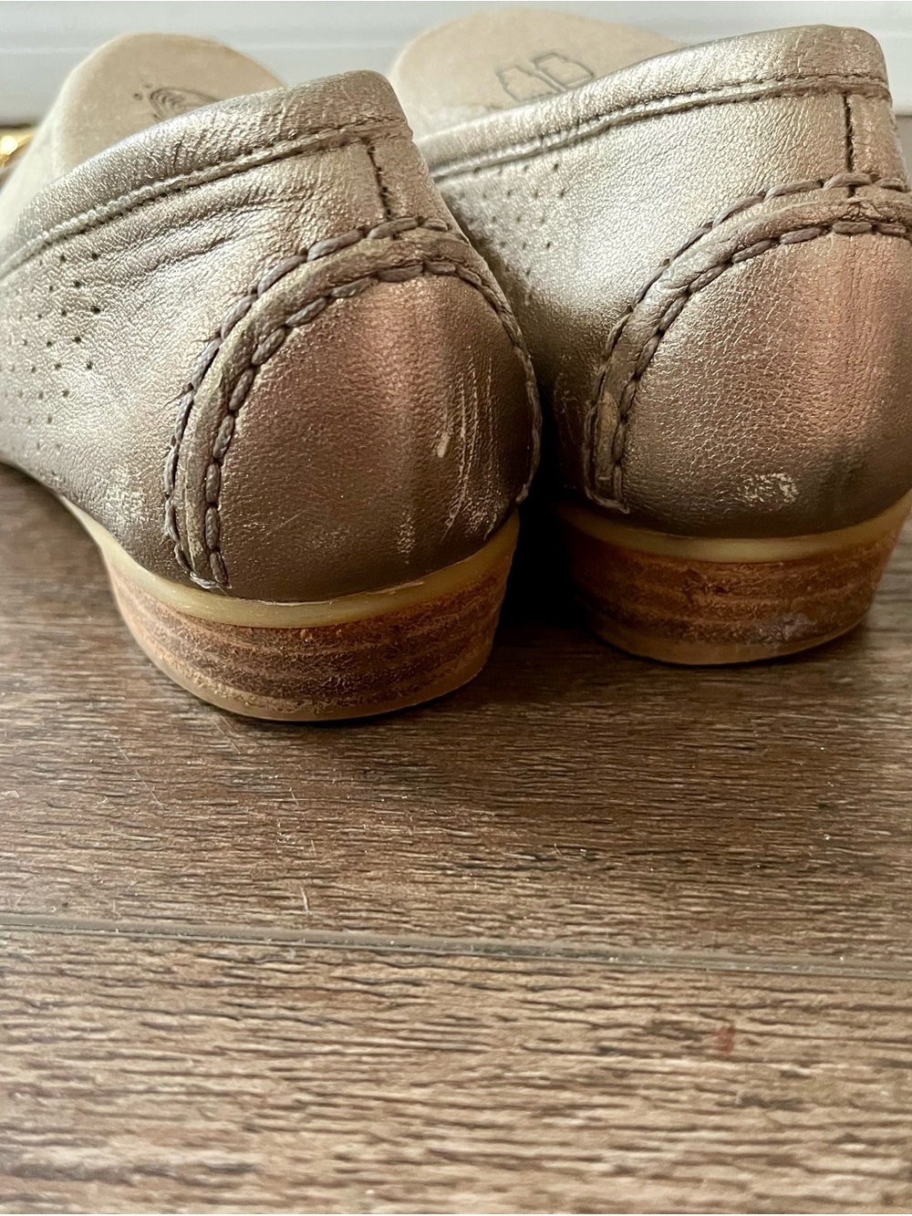 Stuart Weitzman Metallic Taupe Loafers with Gold Chain - Picture 5 of 14